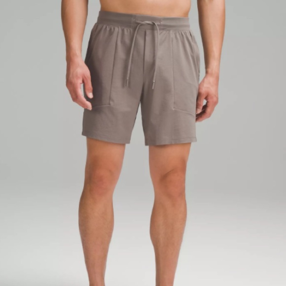Men’s Lululemon license to train 7’ inch shorts